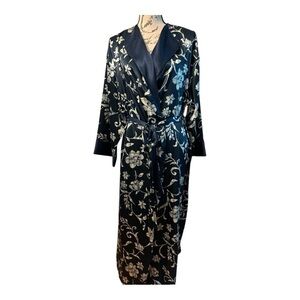 HALSTON vintage satin robe. Dark blue & light blue floral. Sewn in belt,Kimono